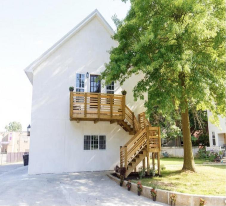Park Carriage House Rest & Explore With Hollyhock Louisville Exterior photo